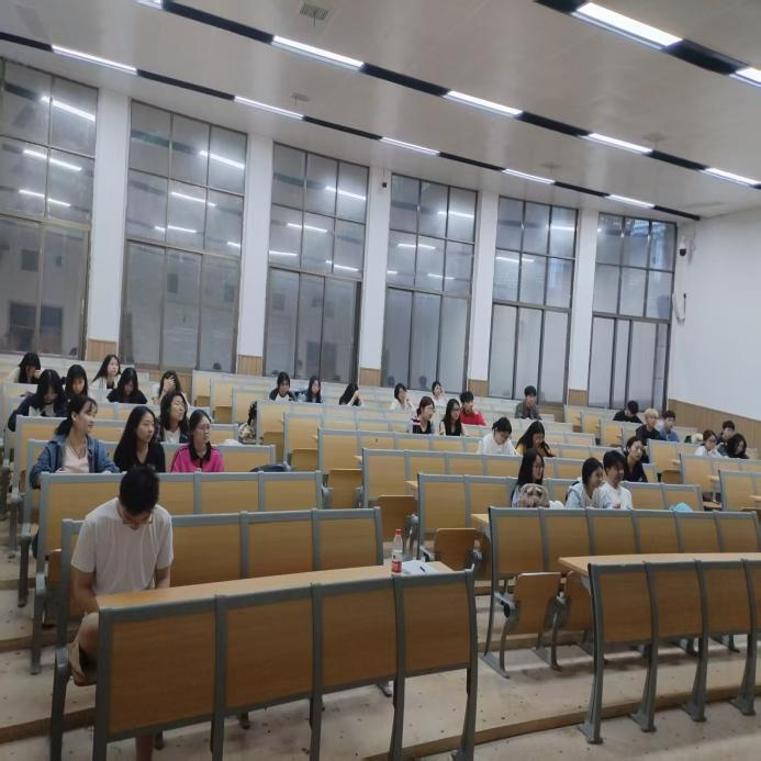 เข้าสู่โรงเรียนที่ยากจน - กิจกรรมการกุศล Ybliouke