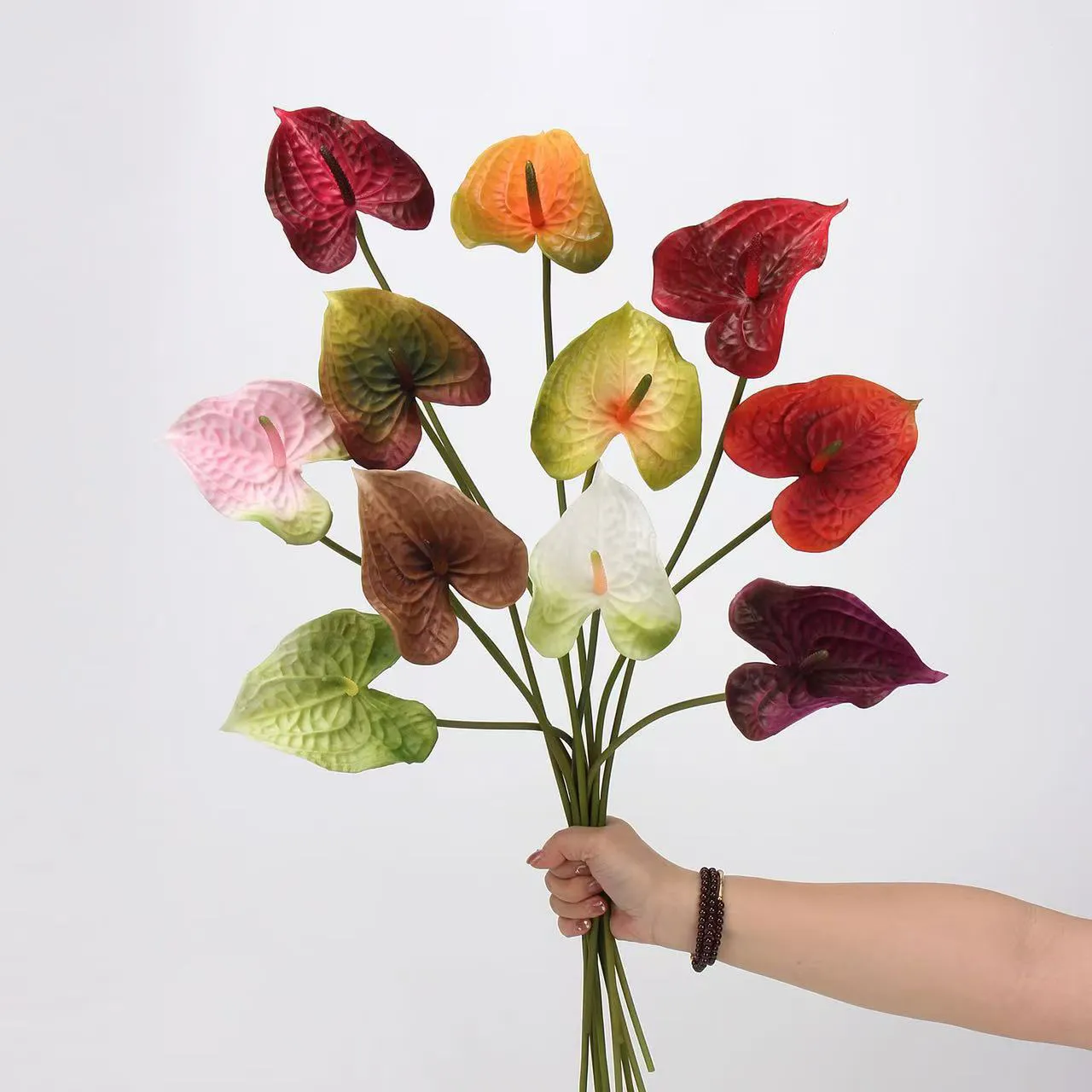 The application of decorated clay flower pots