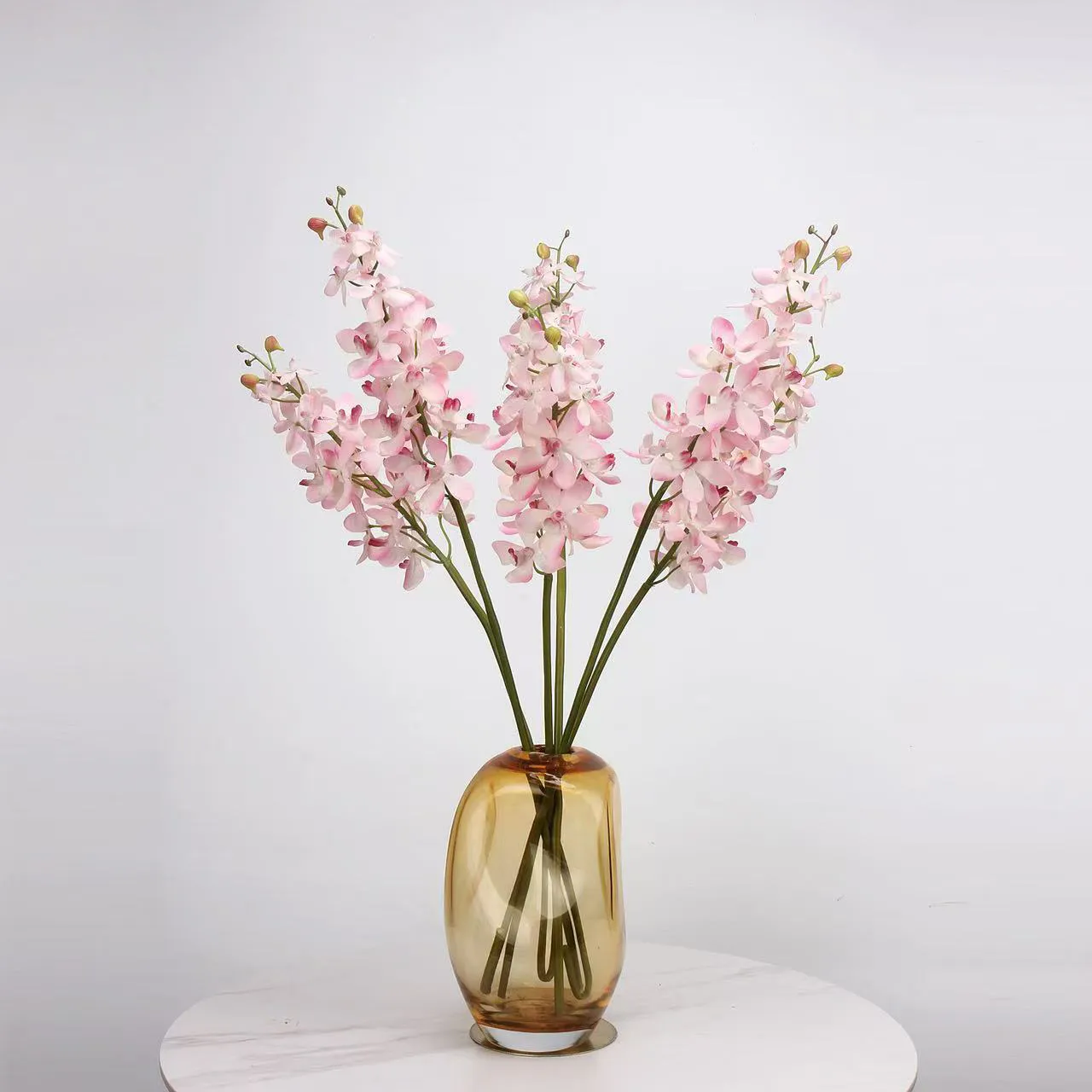 Solutions of silk flower wedding centerpieces