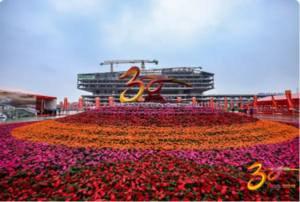 Hunan Youbang Garden Engineering Co. , Ltd. แสดงความยินดีอย่างอบอุ่น Zoomlion ในวันครบรอบ 30 ปี!